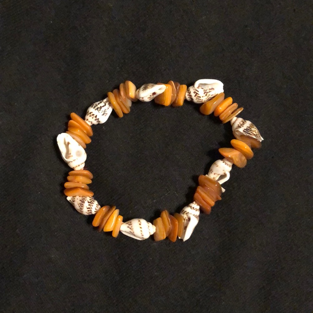 ‼️PRICE DROP‼️ Shell bracelet